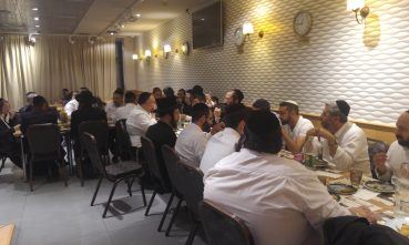 תלמידי שלוחת בסיור במנהרות הכותל תלמידי שלוחת בסיור במנהרות הכותל